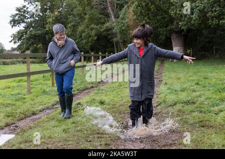 EDITORIAL USE ONLY Grace Hindle, age 12, and Stanley Potter, age 13, recreate a scene from the Vicar of Dibley to mark the 30th birthday of TV channel GOLD. Issue date: Tuesday November 1, 2022. Stock Photo