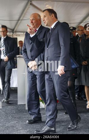 OSLO, Norway 20160524. King Harald and President of Poland Andrzej Duda (right) during a demonstration of NASAMS (Norwegian Advanced Surface to Air Missile System) on Festningsplassen (Fortress Square) in Oslo on Tuesday. Poland has signed a contract with Kongsberg Gruppen for purchase of rocket system. Photo: Cornelius Poppe / NTB scanpix Stock Photo