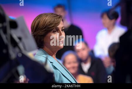 Berlin, Germany. 13th Sep, 2022. Moderator Sandra Maischberger during her program 'Maischberger' on the topic of the war in Ukraine. Credit: Paul Zinken/dpa/Alamy Live News Stock Photo