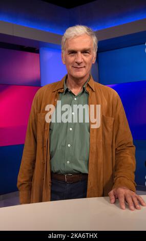 Berlin, Germany. 13th Sep, 2022. Actor Walter Sittler poses for the photographer after the 'Maischberger' program. Credit: Paul Zinken/dpa/Alamy Live News Stock Photo