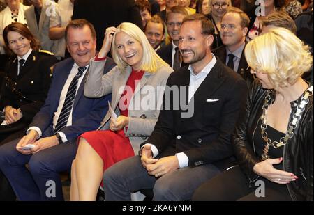 NAMSOS, Norway 20170920. The Crown Prince Couple's county trip to Nord-Troendelag 2017. From left: Deputy Chief of Police Marit Fostervold, County Governor Inge Ryan, Crown Princess Mette-Marit, Crown Prince Haakon and Mayor Arnhild Holstad during the entertainment at Rock City Photo: Berit Roald / NTB scanpi Stock Photo