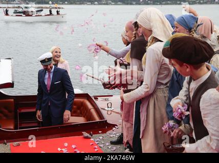 Svelvik, Norway 20180904. Crown Prince Haakon and Crown Princess Mette-Marit leave Svelvik during the visit in Vestfold from 4 to 6 September. Photo: Lise Aaserud / NTB scanpi Stock Photo
