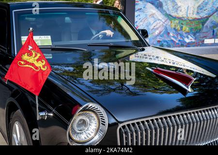 Beijing, China 20181016. Hongqi L5 is the car Royal Couple is being driven around in during the ongoing state visit in the country. Hongqi has taken its name from a communist symbol, but is now the most expensive car produced in China. The top model L5 has a price tag of close to 6 million kroner, is 5.55 meters long and over two meters wide. In general, the car weighs a total of 3.2 tonnes, but the reinforced version in which the Royal Couple sits weighs far more. The retro-style vehicle is also the official 'quot;state-of-the-art' in China, and is also used by President Xi Jinping. Photo: He Stock Photo