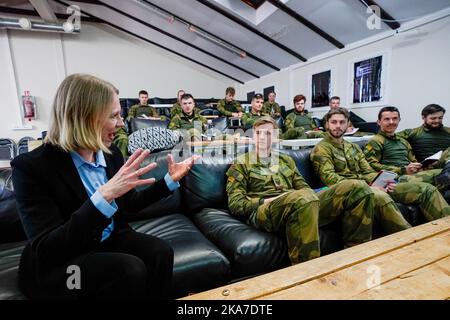 Rukla, Lithuania 20220317. Norway's Foreign Minister, Anniken Huitfeldt, visits Norwegian NATO soldiers in Rukla camp in Lithuania. Photo: Lise Aaserud / NTB  Stock Photo