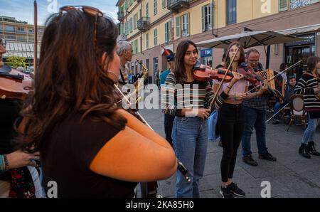 Piedmont Saluzzo Uvernada 2022 - special for the 40th anniversary of the Occitan musical group Lou Dalfin  - Giovani Suonatori Occitani Itineranti Stock Photo