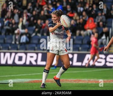 Leeds, UK. 01st Nov, 2022. Tara Jones England celebrates her try during the Women's Rugby League World Cup 2021 match England Women vs Brazil Women at Headingley Stadium, Leeds, United Kingdom, 1st November 2022 (Photo by Mark Cosgrove/News Images) in Leeds, United Kingdom on 11/1/2022. (Photo by Mark Cosgrove/News Images/Sipa USA) Credit: Sipa USA/Alamy Live News Stock Photo