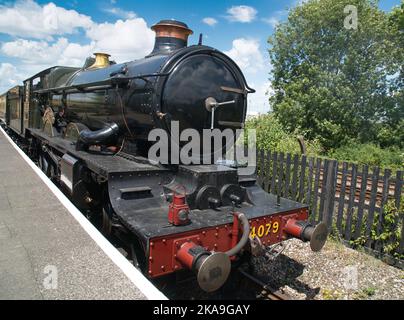 Steam locomotive No. 4079 'Pendennis Castle' at Didcot Railway Centre, Didcot, Oxfordshire Stock Photo