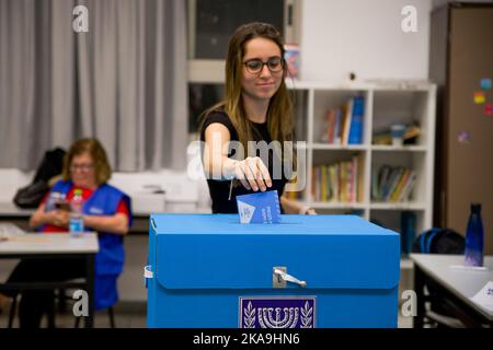 Tel Aviv, Israel. 01st Nov, 2022. Highest Israeli voter turnout since 1999, at the fifth national elections in four years time. Tel Aviv, Israel on Nov. 1, 2022. (Photo by Matan Golan/Sipa USA) Credit: Sipa USA/Alamy Live News Stock Photo