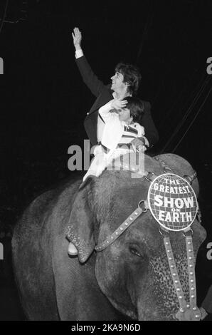 Henry Winkler and stepson Jed Weitzman at Ringling Bros. and Barnum & Bailey Circus 1979.  Credit: Ralph Dominguez/MediaPunch Stock Photo