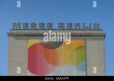 Messe Berlin, Große Haupthalle, Hammarskjöldplatz, Charlottenburg, Berlin, Deutschland Stock Photo