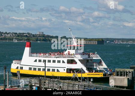 USA, Maine, Portland, Peaks Island, Peaks Island Ferry, Welch Street, Stock Photo