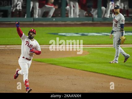 Houston Astros' Yuli Gurriel runs up the first base line against the Los  Angeles Angels during the second inning of a baseball game Friday, July 1,  2022, in Houston. (AP Photo/David J.