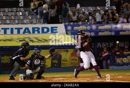 Valencia, Carabobo, Venezuela. 1st Nov, 2022. ovember 01, 2022. The current  champions, Navegantes del Magallanes, received