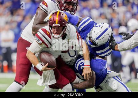 Indianapolis Colts linebacker Bobby Okereke (58) lines up on defense during  an NFL football game against the Washington Commanders, Sunday, Oct. 30,  2022, in Indianapolis. (AP Photo/Zach Bolinger Stock Photo - Alamy