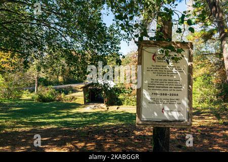 Carrollton, Georgia, USA-Oct. 20, 2022: Sign on the path leading to the Shiloh Walking Trail Covered Bridge. This bridge is fairly new as it was built Stock Photo