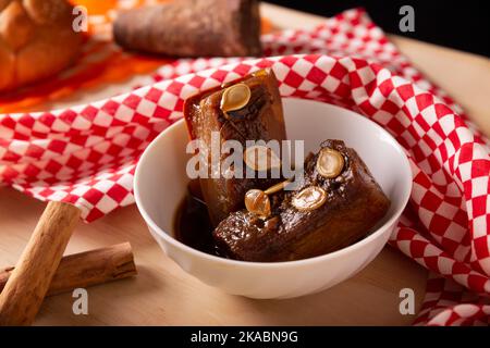 Dulce de Calabaza. Mexican dessert whose main ingredients are pumpkin and piloncillo, also known as Chacualole, Xacualole or Calabaza en Tacha, widely Stock Photo