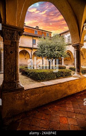 Italy Piedmont Saluzzo church convent of San Giovanni - clloister Stock Photo