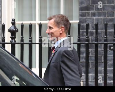 London, UK, 1st November 2022.  Chancellor of the Exchequer Jeremy Hunt leaves Downing Street No 10 after the weekly Cabinet Meeting.