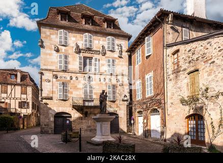 Landscape of Beaulieu sur Dordogne, in Corrèze, Nouvelle-Aquitaine, France Stock Photo