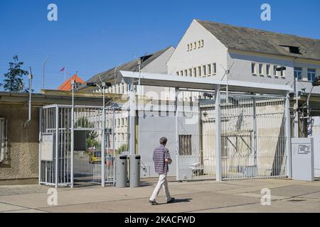 Haupteingang, Stasi-Gedenkstätte, Genslerstraße, Hohenschönhausen, Lichtenberg, Berlin, Deutschland Stock Photo