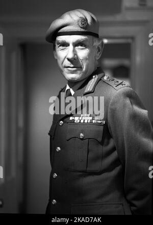General Sir Peter Edgar de la Cour de la Billière former British Army officer, Director of SAS during the Iranian Embassy siege and Commander-in-Chief of the British forces during the Gulf War.   Photograph by Gilbert Adams / Tony Henshaw Archive Stock Photo