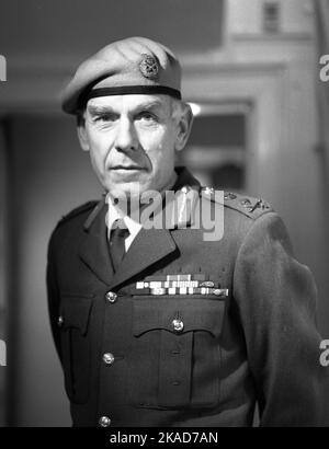 General Sir Peter Edgar de la Cour de la Billière former British Army officer, Director of SAS during the Iranian Embassy siege and Commander-in-Chief of the British forces during the Gulf War.   Photograph by Gilbert Adams / Tony Henshaw Archive Stock Photo