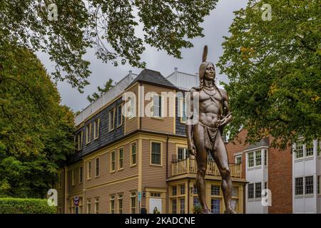 Plymouth, Massachusetts, USA - September 12, 2022: . National Historic Landmark location since 1935 stands a statue erected in 1921 of an Indian Massa Stock Photo