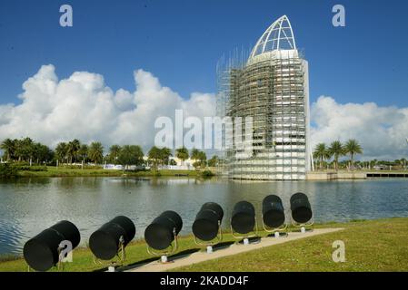 Port Canaveral, Brevard County, Florida, USA. November 1, 2022. Exploration Tower has been closed at the start of the 2022 prime tourist season in Florida. A massive scaffolding structure has been erected to perform a waterproofing and maintenance operations for the next four months. Photo Credit: Julian Leek/Alamy Live News Stock Photo