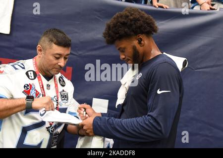 Tennessee Titans cornerback Kristian Fulton (26) celebrates after