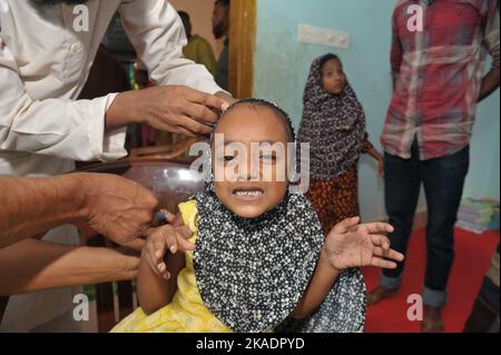 02 Novemeber 2022. Bhulagonj, Sylhet-Bangladesh: Health workers vaccinate Madrasa students aged 5-11 years at Bholaganj Islamic Madrasa in Bholaganj, Companygonj, an upazila bordering Sylhet. (Credit Image: © Md Rafayat Haque Khan/eyepix via ZUMA Press Wire) Stock Photo