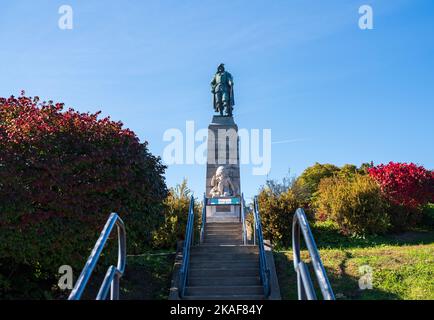 Bronze statue and monument to Samuel de Champlain in Plattsburgh in the northern part of New York State Stock Photo