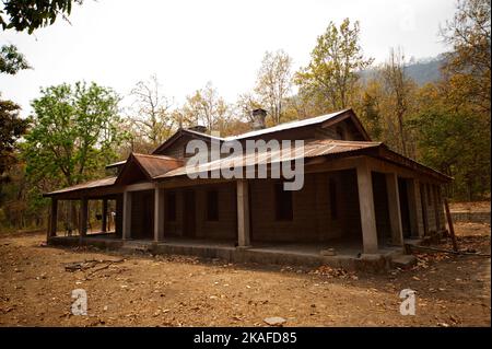 Kaldhunga bungalow on the banks of Sarda river, built by Henry Ramsay in 1919, Uttarakhand, India Stock Photo