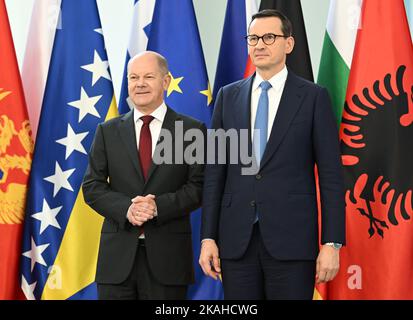 Berlin, Germany. 03rd Nov, 2022. German Chancellor Olaf Scholz (l, SPD) welcomes Poland's Prime Minister Mateusz Morawiecki to the Western Balkans Summit. The heads of state and government of the six Western Balkan states aspiring to join the EU are taking part. Credit: Britta Pedersen/dpa/Alamy Live News Stock Photo