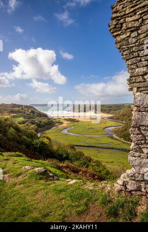 The ruins of Pennard Castle overlooking Three Cliffs Bay, Gower Peninsula, Wales Stock Photo