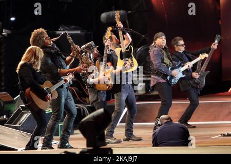 Americans Bruce Springsteen & The E Street Band performs at Rock in Rio Lisboa 2016 music festival in Lisbon, Portugal on May 19, 2016. Rock in Rio is believed to be the largest music festival in the world and is being hosted in Lisbon for the 11th time. ( Photo by Pedro Fiuza/NurPhoto) *** Please Use Credit from Credit Field *** Stock Photo