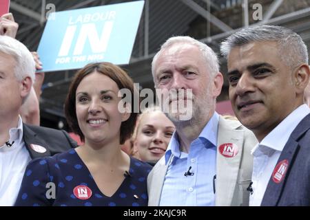 (L-R) Kezia Dugdale, Leader of the Scottish Labour Party, Leader of the Labour party, Jeremy Corbyn and London mayor Sadiq Khan pose after a final rally in favour of remaining in the EU in central london on June 22, 2016. European leaders warned Britain that a decision to leave the EU was irreversible, as the rival camps made a last-ditch push for votes on the eve of a too-close-to-call referendum that has set the continent on edge. (Photo by Jay Shaw Baker/NurPhoto) *** Please Use Credit from Credit Field *** Stock Photo