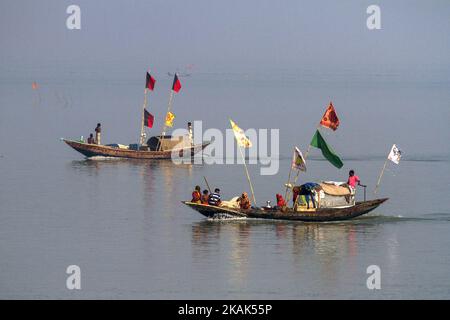 Brave fishermen of Bhola, Bangladesh on 31 December 2016. Bhola is a southern coastal district of Bangladesh, agriculture and fishing are two major profession for the people of Bhola. Fishermen are preparing their net and boat to go to the mighty river Meghna one of the most fierce river of Bangladesh.(Photo by Khandaker Azizur Rahman Sumon/NurPhoto) *** Please Use Credit from Credit Field *** Stock Photo