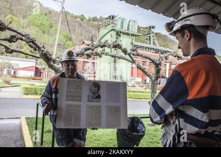 Daily life in Soton, the historic mining pit in Spain near Langreo, northern Spain, on February 28, 2017. Three thousand people have been miners for a day and experienced the sensation of working hundreds of meters deep extracting coal in the Sotón well, converted into a tourist attraction a year and a half ago and by which more visitors have passed than workers are left Active in the sector in Spain. The conversion of the coal industry, which in the 1990s still employed more than 50,000 workers, has led the leading company in the sector, the public Hunosa, to design diversification activities Stock Photo