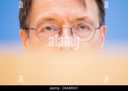 Berlin, Germany. 03rd Nov, 2022. Karl Lauterbach (SPD), Federal Minister of Health, attends a press conference on the health threat posed by fossil fuels. Credit: Christoph Soeder/dpa/Alamy Live News Stock Photo