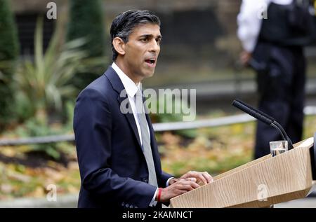The New Prime Minister of the UK, Rishi Sunak, making a speech in Downing Street, London, UK Stock Photo