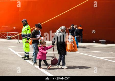 Landing of immigrate in the port of Salerno, Campania, Italy on May 9, 2017. The Siem Pilot ship carried about 900 migrants from Subsaharian, on the ship there was a dead body of child of three years old. (Photo by Paolo Manzo/NurPhoto) *** Please Use Credit from Credit Field *** Stock Photo