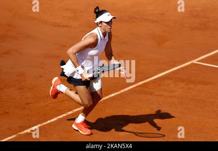 Garbine Muguruza of Spain in action during the women's third round match against Julia Goerges of Germany on Day Five of the Internazionali BNL d'Italia 2017 at the Foro Italico on May 18, 2017 in Rome, Italy. (Photo by Matteo Ciambelli/NurPhoto) *** Please Use Credit from Credit Field *** Stock Photo