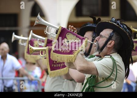 Italian Bersaglieri attend the military parade during the celebrations of the Italian Republic Day on June 2, 2017 in Padua, Italy. (Photo by Roberto Silvino/NurPhoto) *** Please Use Credit from Credit Field *** Stock Photo