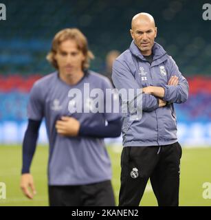 Real Madrid coach Zinedine Zidane looks on during a Real Madrid training session ahead of the UEFA Champions League Final at the National Stadium of Wales on June 2, 2017 in Cardiff, Wales. (Photo by Raddad Jebarah/NurPhoto) *** Please Use Credit from Credit Field *** Stock Photo