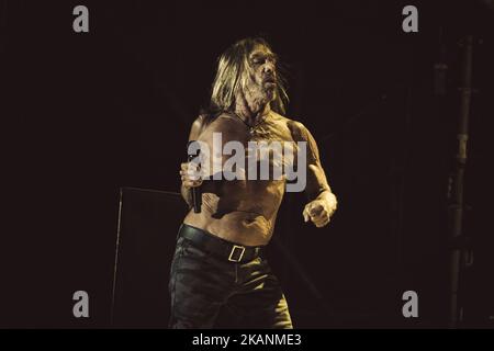 The english singer Iggy Pop performs at the Medimex Festival in Bari, on June 10, 2017. (Photo by Luca Carlino/NurPhoto) *** Please Use Credit from Credit Field *** Stock Photo
