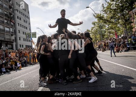 Thousands students march peacefully in the streets of Barcelona, on 28 September 2017 in a pro-referendum demonstration as part of the 'permanent mobilization' of the Catalan separatists, three days ahead of the referendum on independence banned by Spanish justice. (Photo by Guillaume Pinon/NurPhoto) Stock Photo