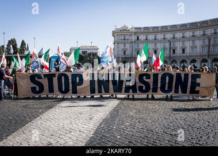 Demonstration organized by right movements against the work to immigrants, against the IUS Soli and against the foreign invasion. in Rome, Italy, 14 October 2017. (Photo by Jacopo Landi/NurPhoto) Stock Photo