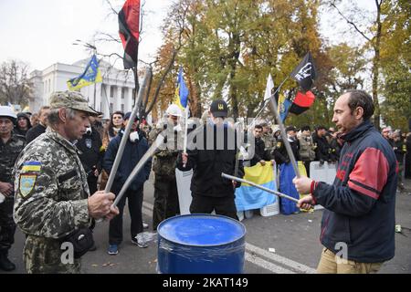 Opposition protesters secure their protest tent camp set up near the Ukrainian parliament building in Kyiv, Ukraine October 19, 2017. (Photo by Maxym Marusenko/NurPhoto) Stock Photo