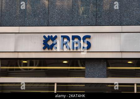 A branch of the Royal Bank Of Scotland (RBS) is seen in the City of London on October 27, 2017. Royal Bank of Scotland has reported three consecutive quarters of profits but says it is on track to report its 10th consecutive full-year loss as a result of a US penalty over toxic bond mis-selling that dates back to before the banking crisis. (Photo by Alberto Pezzali/NurPhoto) Stock Photo