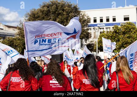 Followers of Sebastian Piñera await your arrival in Osorno, Chile on November 9, 2017. The presidential candidate and former president of Chile Sebastián Piñera met with his followers in the city of Osorno when there are only a few days left for the elections. (Photo by Fernando Lavoz/NurPhoto) Stock Photo